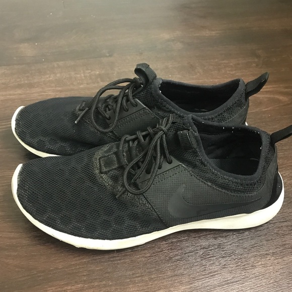 nike women's juvenate running shoe